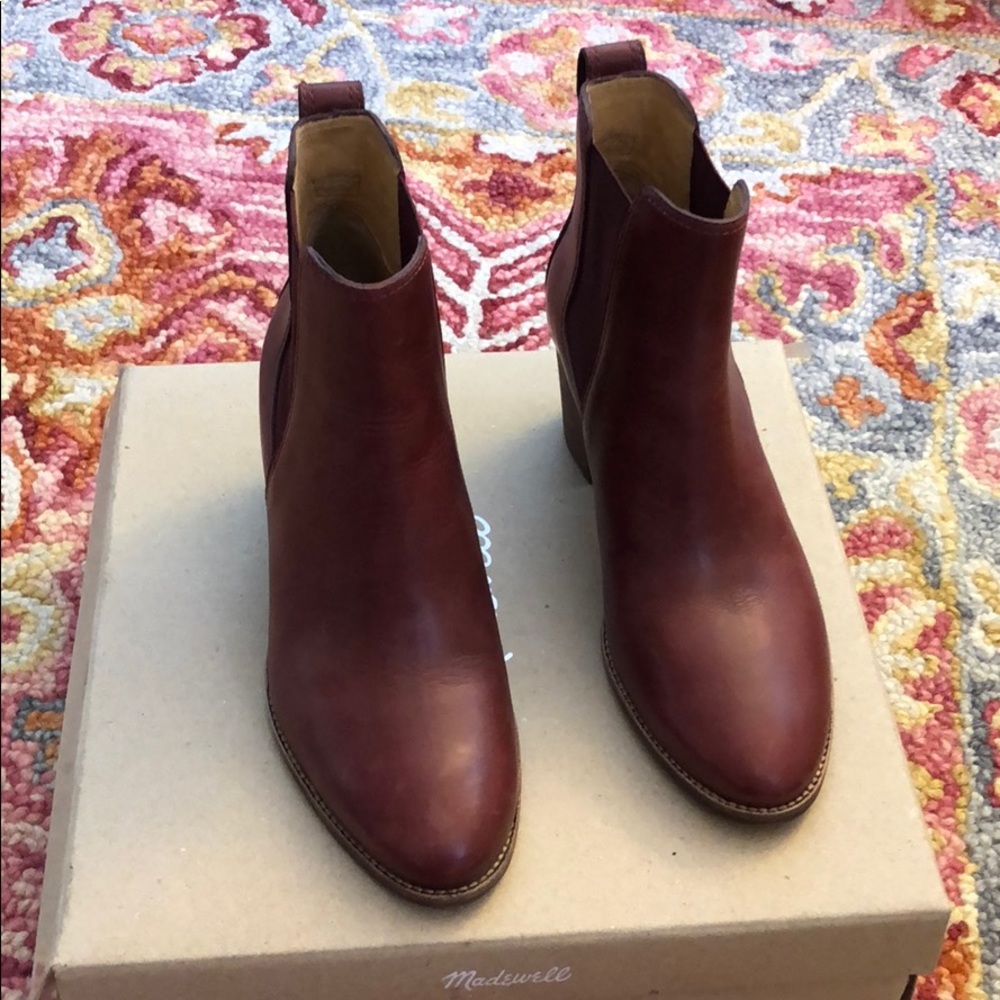 Madewell Regan bootie in Cabernet size 7.5